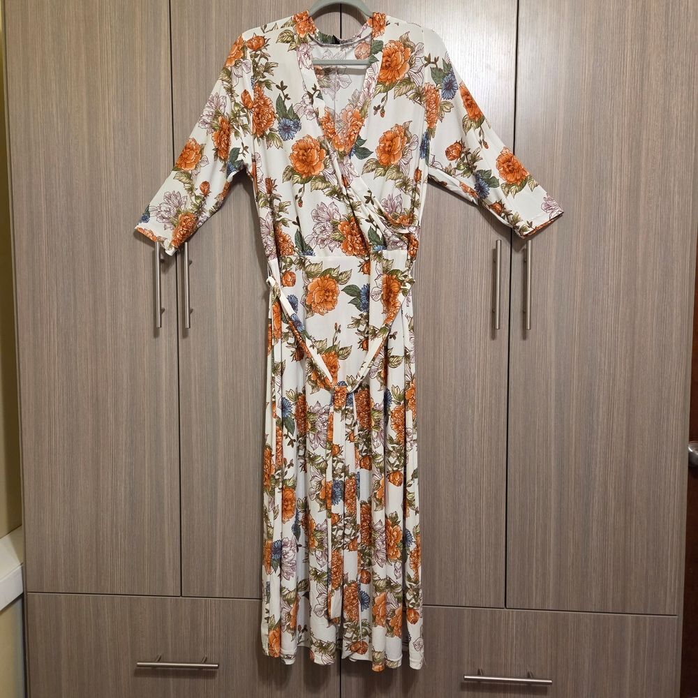 Forever 21 Floral Long Sleeve Dress